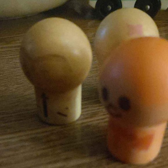 Vintage Mattel 1974 Putt Putt Train Engine, 2 Cars, and 3 People - Picture 5 of 8